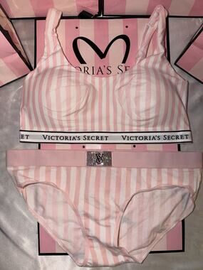 Victorias Secret T-Shirt Bra Bralette Very Sexy Signature Stripe Medium